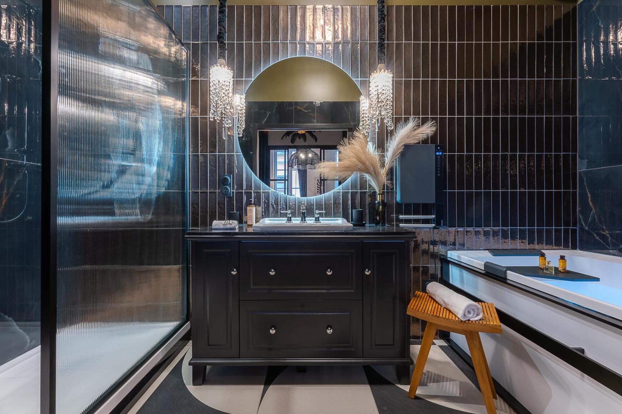 Host Bien-etre Jacuzzi Downtown Apartment *
