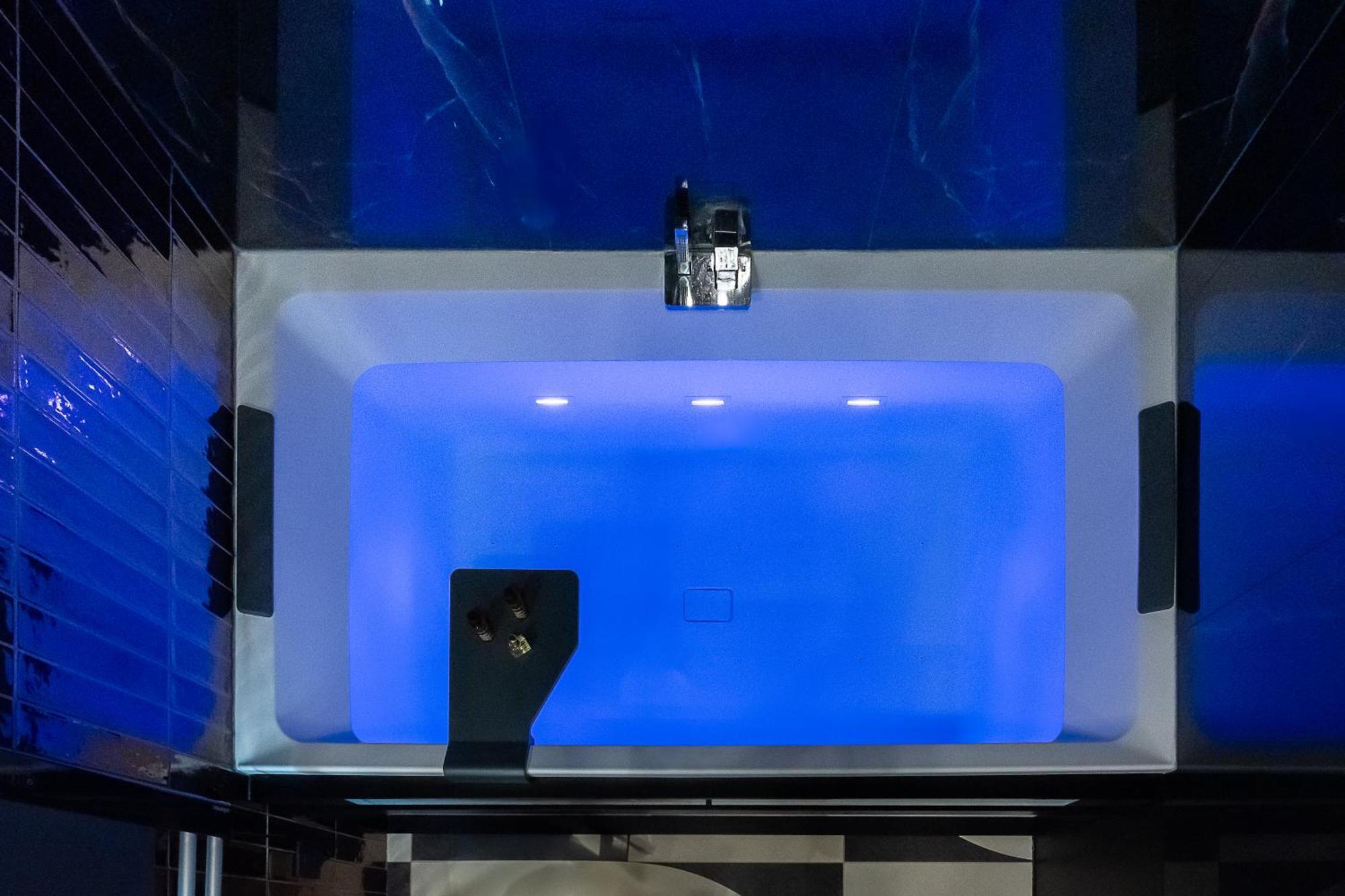 Host Bien-etre Jacuzzi Downtown Apartment *